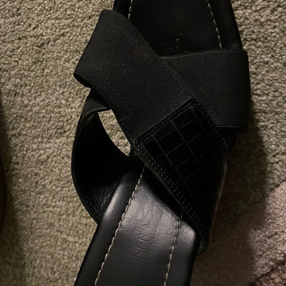 Clogs - Picture 7 of 7